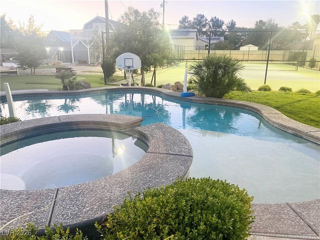 5880 West Oquendo Road, Las Vegas, NV 89118