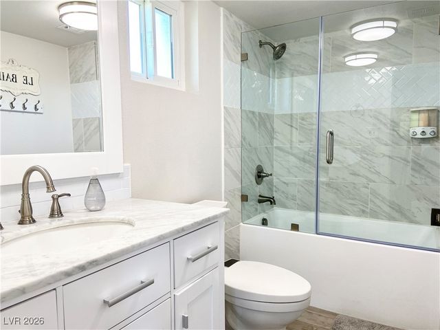 5880 West Oquendo Road, Las Vegas, NV 89118