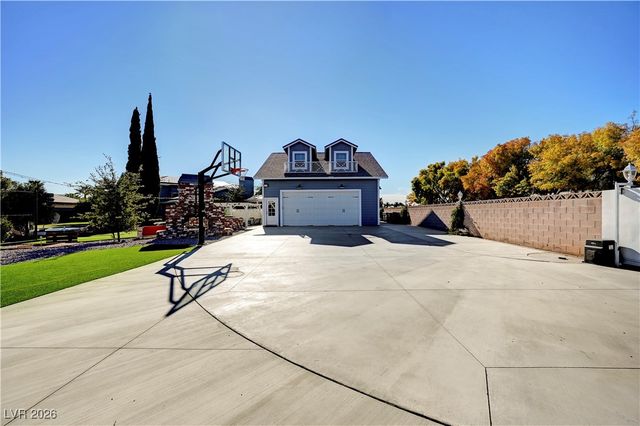 5880 West Oquendo Road, Las Vegas, NV 89118