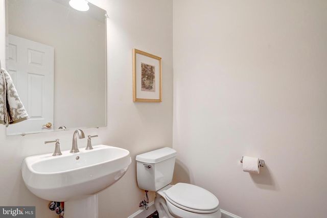 104 HERNDON MILLS CIRCLE, Herndon, VA 20170