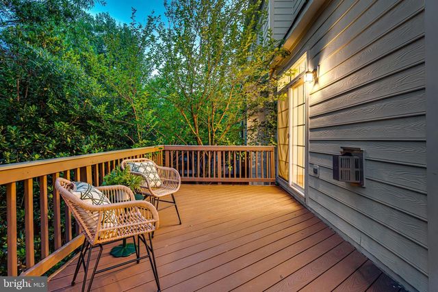 104 HERNDON MILLS CIRCLE, Herndon, VA 20170