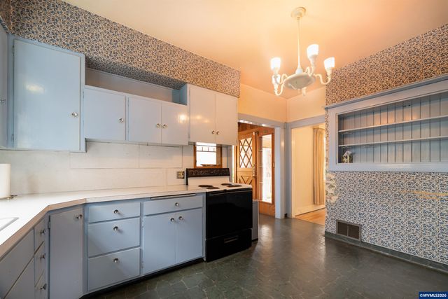 995 Capitol St NE, Salem, OR 97301