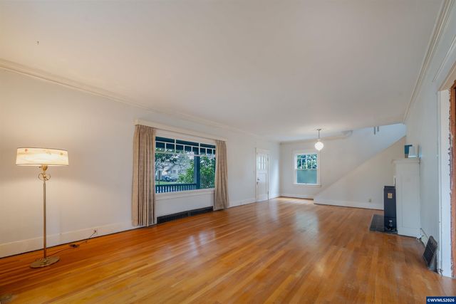 995 Capitol St NE, Salem, OR 97301