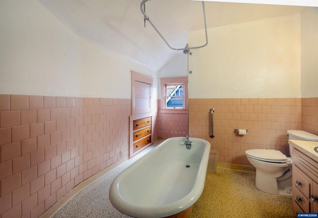 995 Capitol St NE, Salem, OR 97301