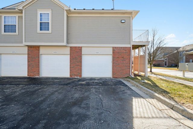 44240 Princeton Drive, Clinton Township, MI 48038