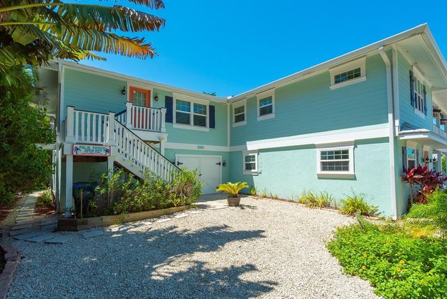 305 57TH STREET B, Holmes Beach, FL 34217