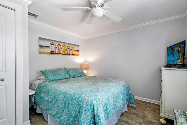305 57TH STREET B, Holmes Beach, FL 34217