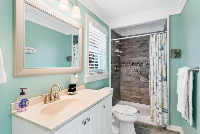 305 57TH STREET B, Holmes Beach, FL 34217