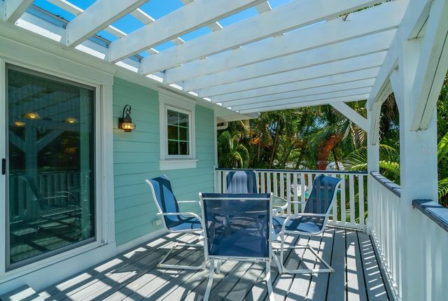 305 57TH STREET B, Holmes Beach, FL 34217
