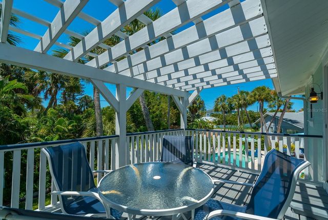 305 57TH STREET B, Holmes Beach, FL 34217