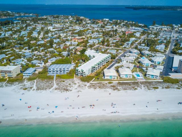 305 57TH STREET B, Holmes Beach, FL 34217