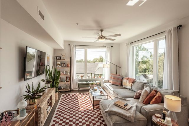 1041 E Trinity Ln Apt 301, Nashville, TN 37216