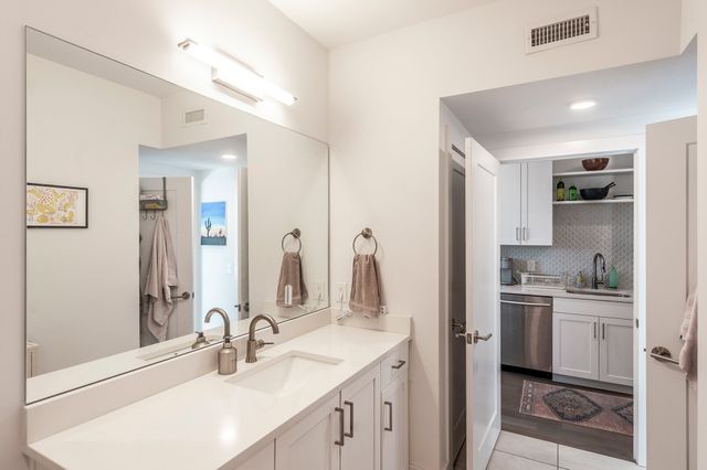 1041 E Trinity Ln Apt 301, Nashville, TN 37216