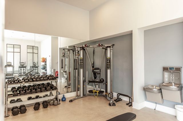 1041 E Trinity Ln Apt 301, Nashville, TN 37216