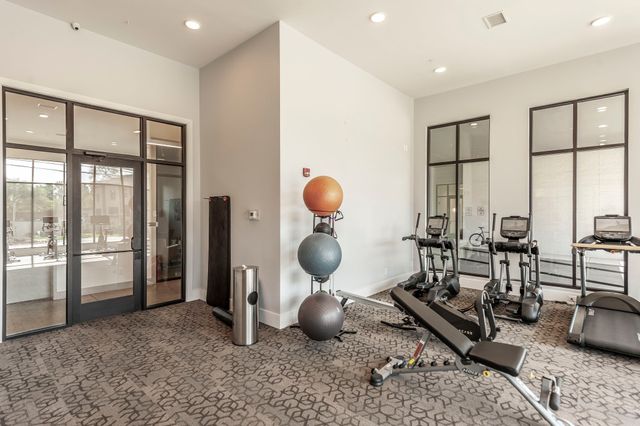 1041 E Trinity Ln Apt 301, Nashville, TN 37216