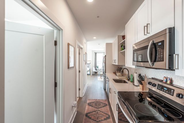 1041 E Trinity Ln Apt 301, Nashville, TN 37216