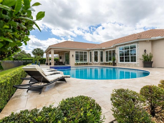 4950 E Sterling Ranch Cir, Davie, FL 33314