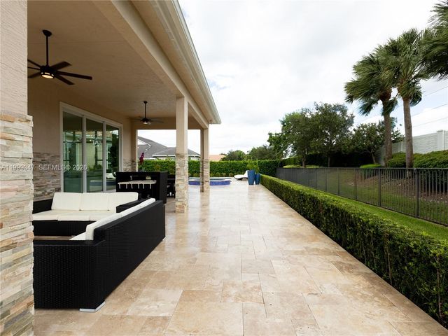 4950 E Sterling Ranch Cir, Davie, FL 33314