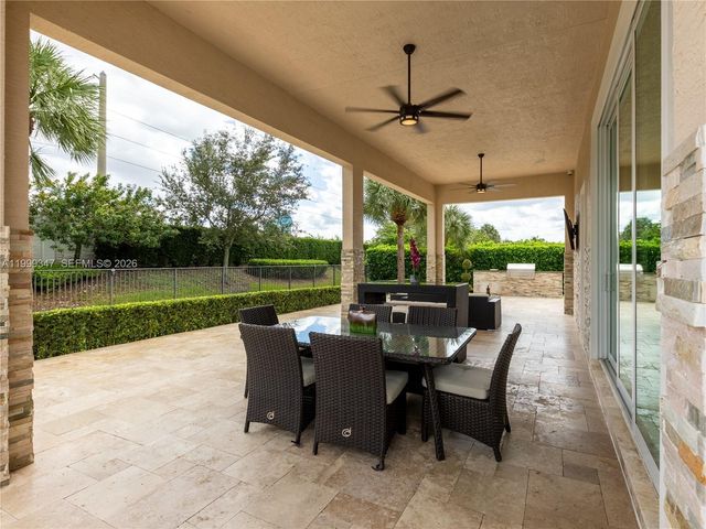 4950 E Sterling Ranch Cir, Davie, FL 33314
