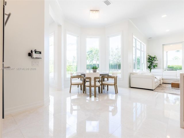 4950 E Sterling Ranch Cir, Davie, FL 33314