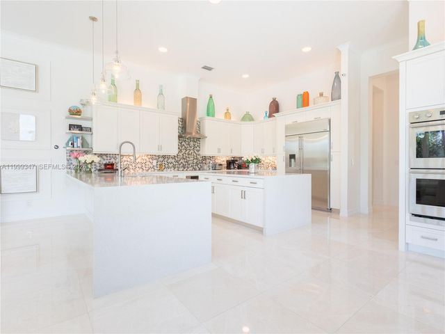 4950 E Sterling Ranch Cir, Davie, FL 33314