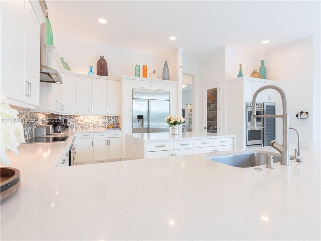 4950 E Sterling Ranch Cir, Davie, FL 33314