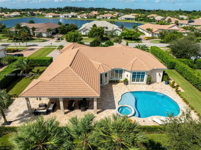 4950 E Sterling Ranch Cir, Davie, FL 33314