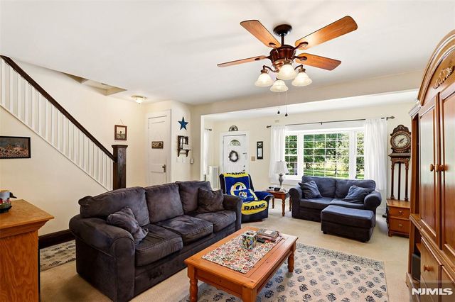 332 Riverside, Lyndhurst, NJ 07071