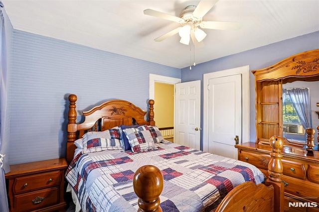 332 Riverside, Lyndhurst, NJ 07071