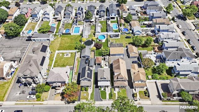 332 Riverside, Lyndhurst, NJ 07071