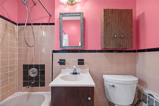 13817 64th Avenue, Flushing, NY 11367
