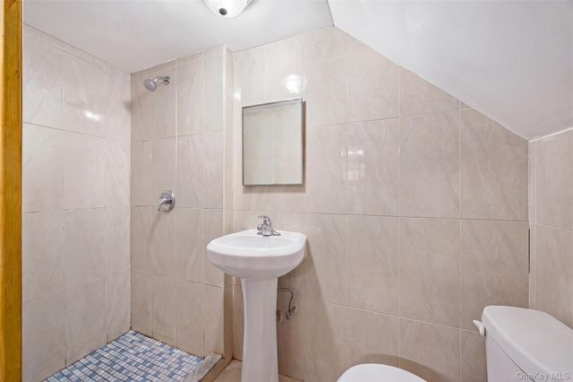 13817 64th Avenue, Flushing, NY 11367