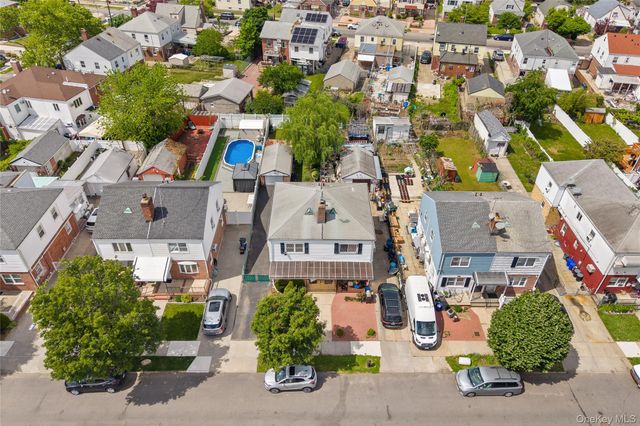13817 64th Avenue, Flushing, NY 11367