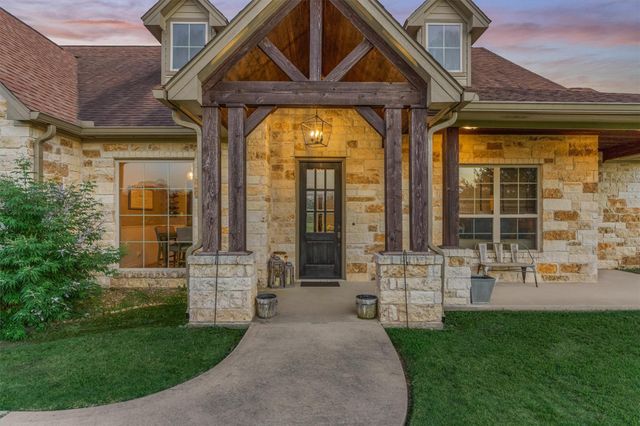 106 Longhorn Loop, New Waverly, TX 77358