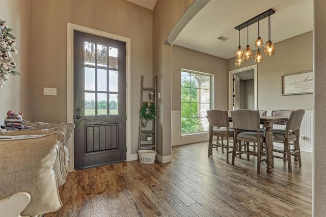 106 Longhorn Loop, New Waverly, TX 77358