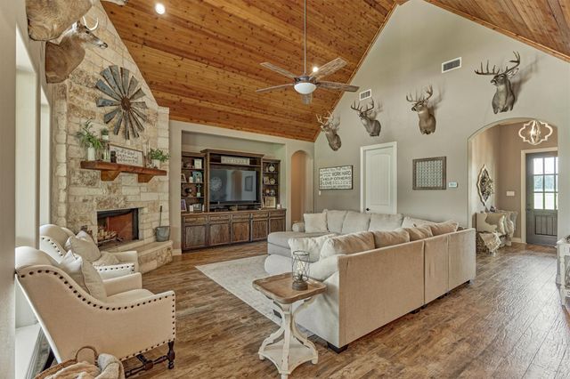 106 Longhorn Loop, New Waverly, TX 77358