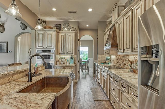 106 Longhorn Loop, New Waverly, TX 77358