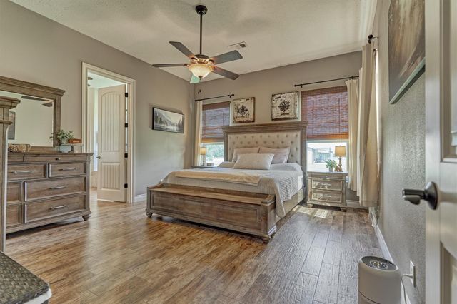 106 Longhorn Loop, New Waverly, TX 77358