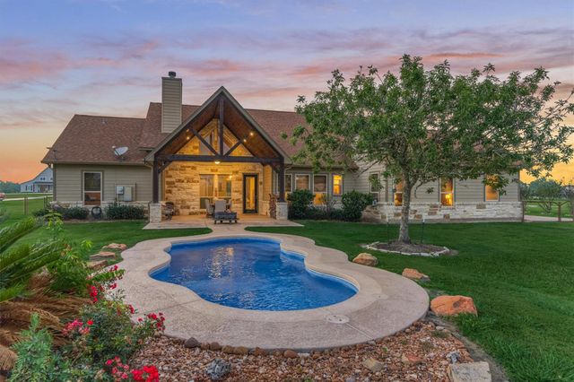 106 Longhorn Loop, New Waverly, TX 77358