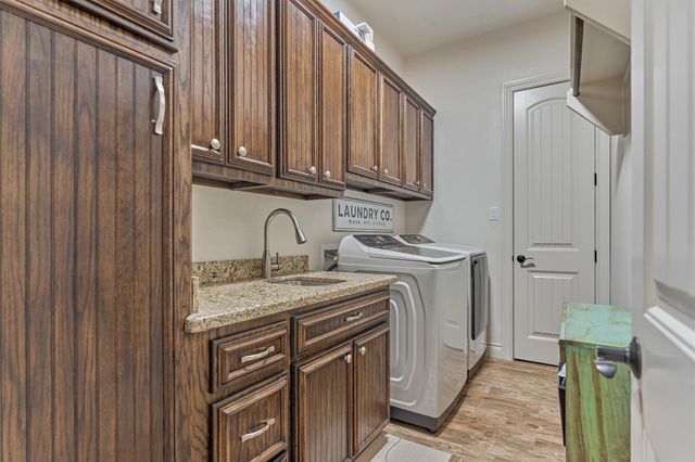 106 Longhorn Loop, New Waverly, TX 77358