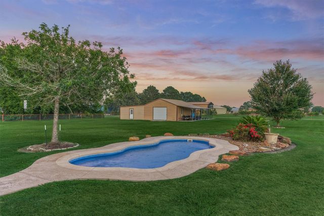 106 Longhorn Loop, New Waverly, TX 77358