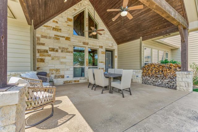 106 Longhorn Loop, New Waverly, TX 77358