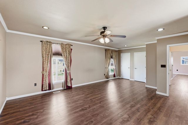 400 W White Tail St, Derby, KS 67037