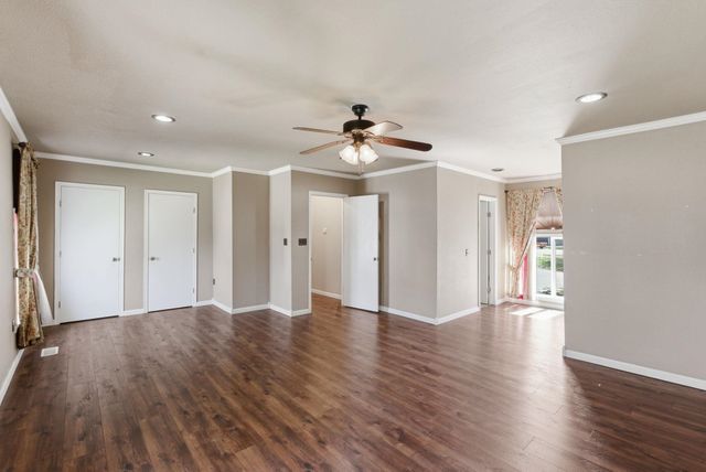 400 W White Tail St, Derby, KS 67037