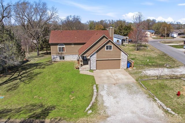 400 W White Tail St, Derby, KS 67037