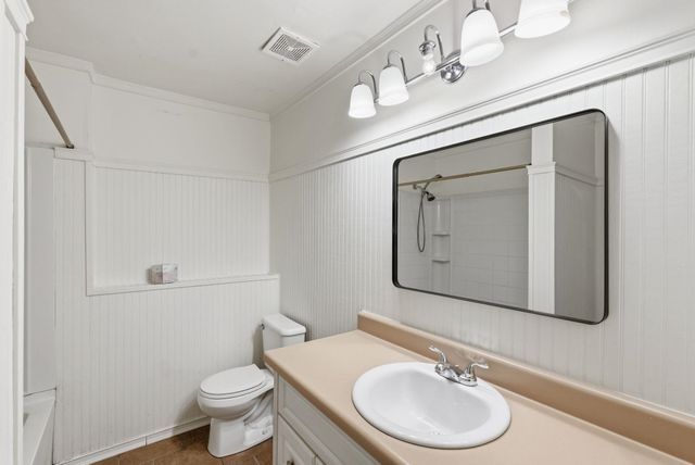 400 W White Tail St, Derby, KS 67037