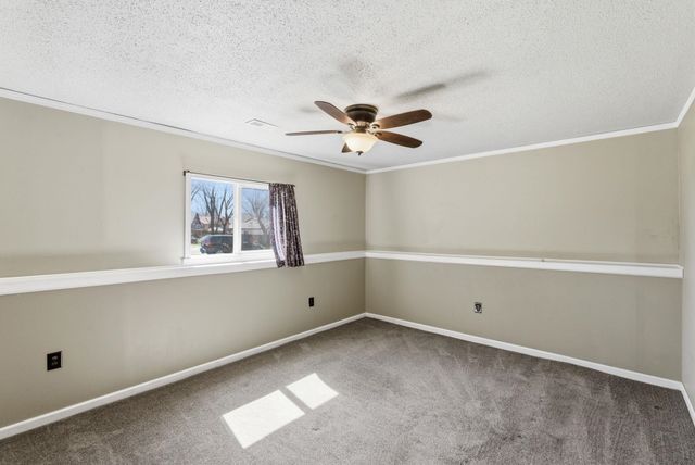 400 W White Tail St, Derby, KS 67037