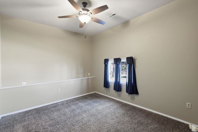 400 W White Tail St, Derby, KS 67037