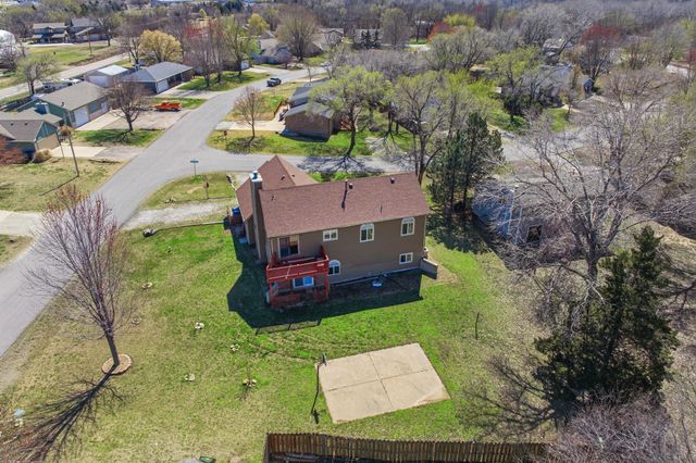 400 W White Tail St, Derby, KS 67037