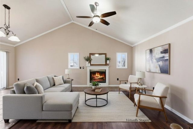 400 W White Tail St, Derby, KS 67037